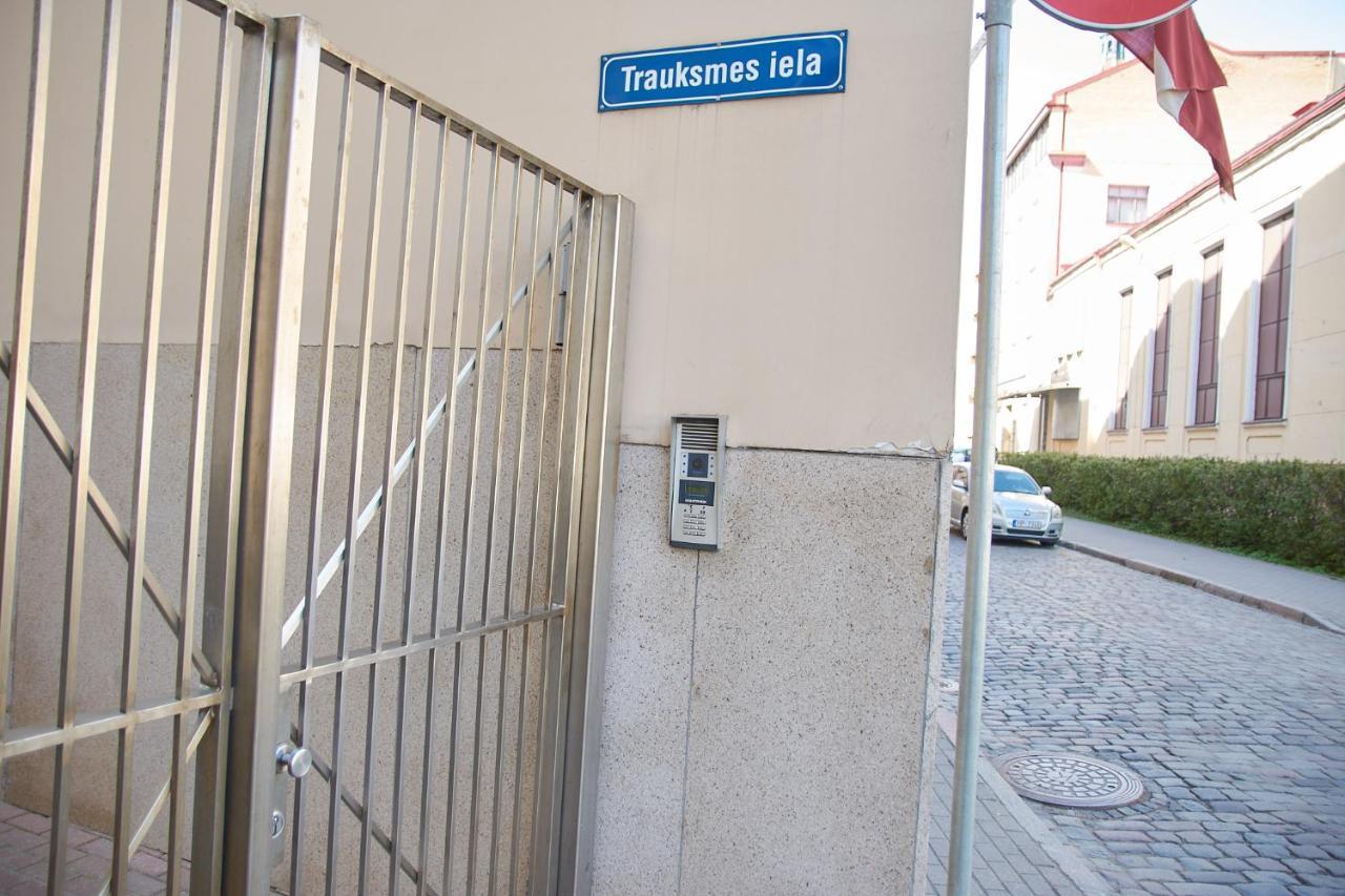 Studio Apartment In The Heart Of Riga Old Town Екстер'єр фото